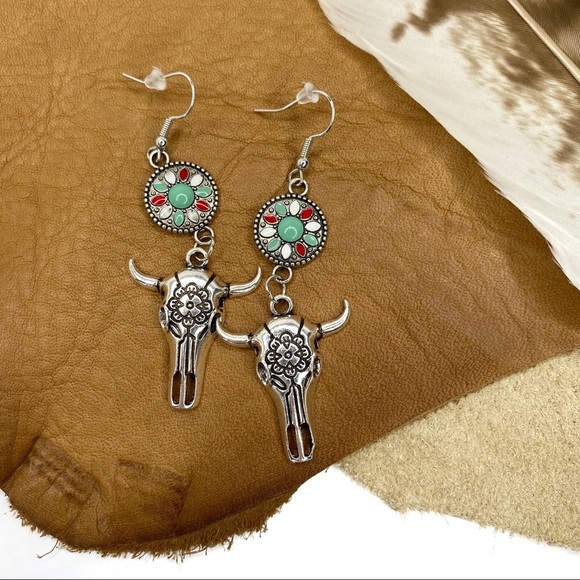 Set Silver Bohemian Bull Head Earrings & Necklace - Picture 9 of 9